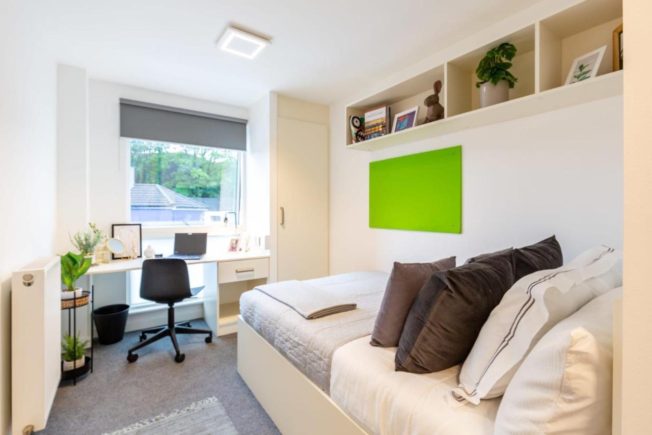 Ensuite Bedrooms With Shared Kitchen At Hollingbury House In Brighton Екстер'єр фото