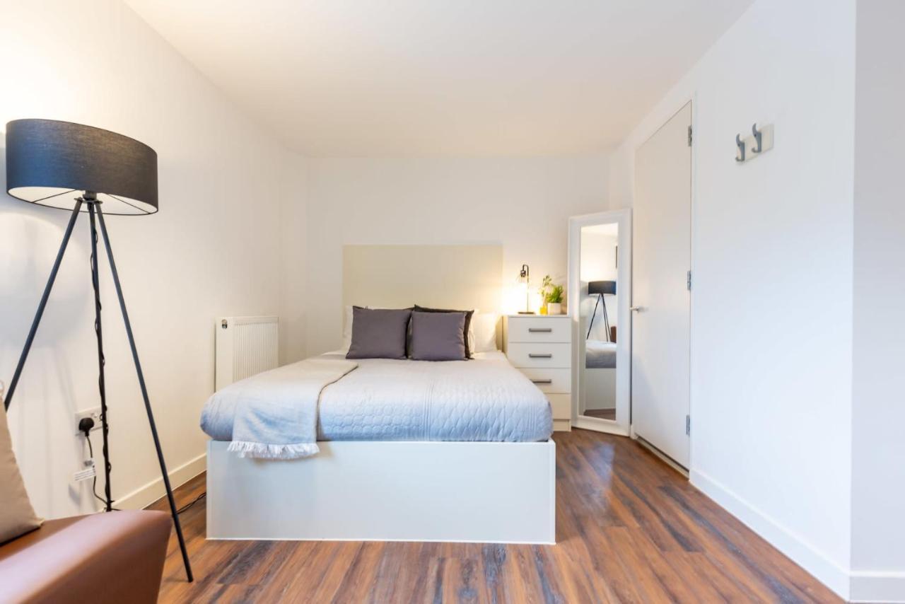 Ensuite Bedrooms With Shared Kitchen At Hollingbury House In Brighton Екстер'єр фото